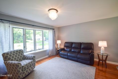 18 Esopus Drive Clifton Park NY 12065