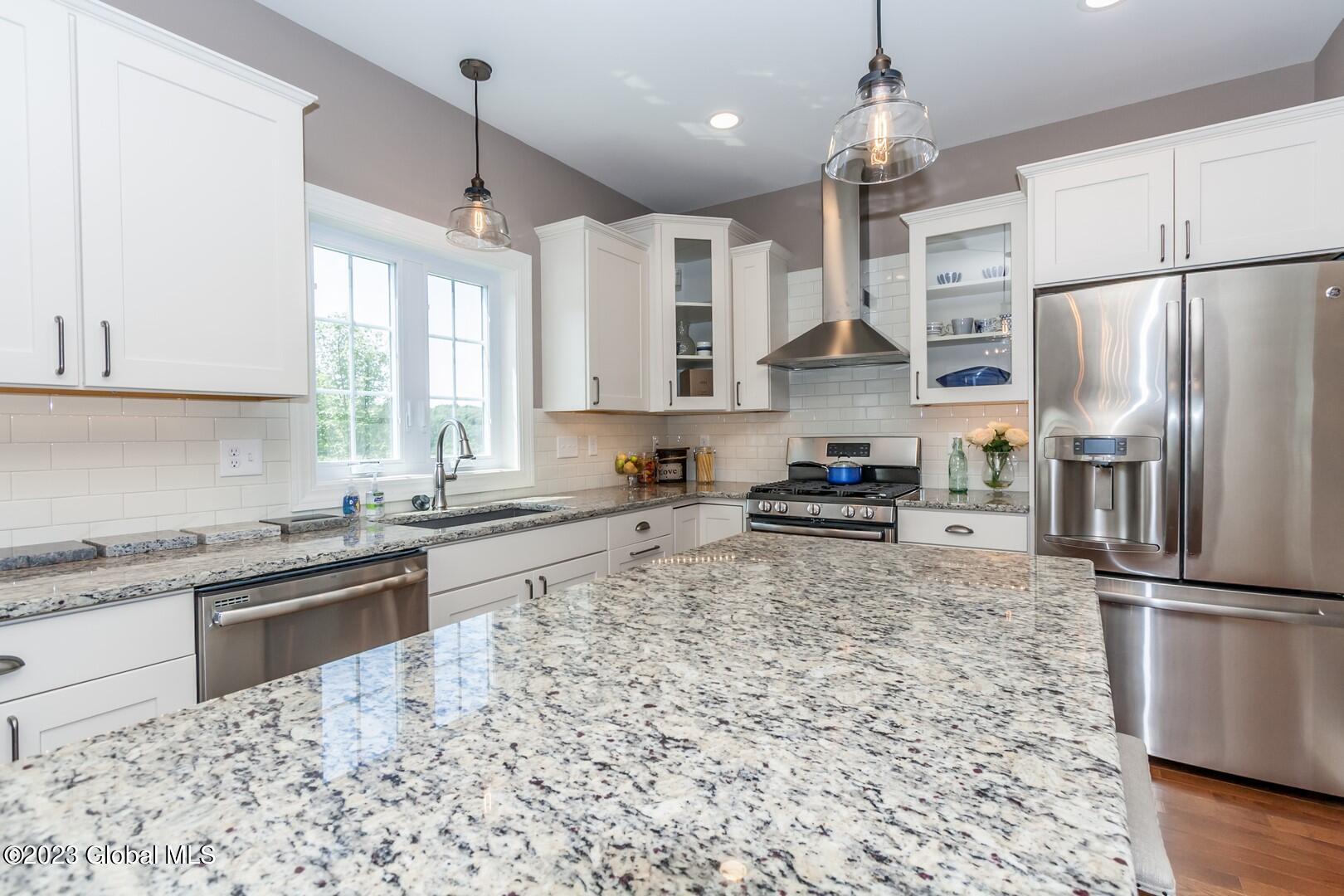90 Lakepointe Way Saratoga Springs NY 12866