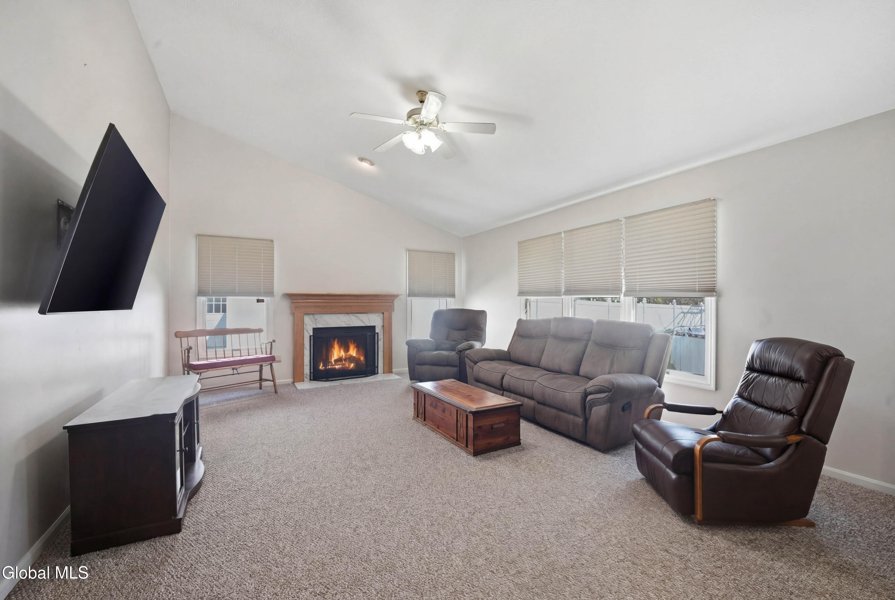 24 Squire Road Schenectady NY 12304