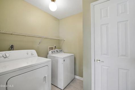 24 Squire Road Schenectady NY 12304