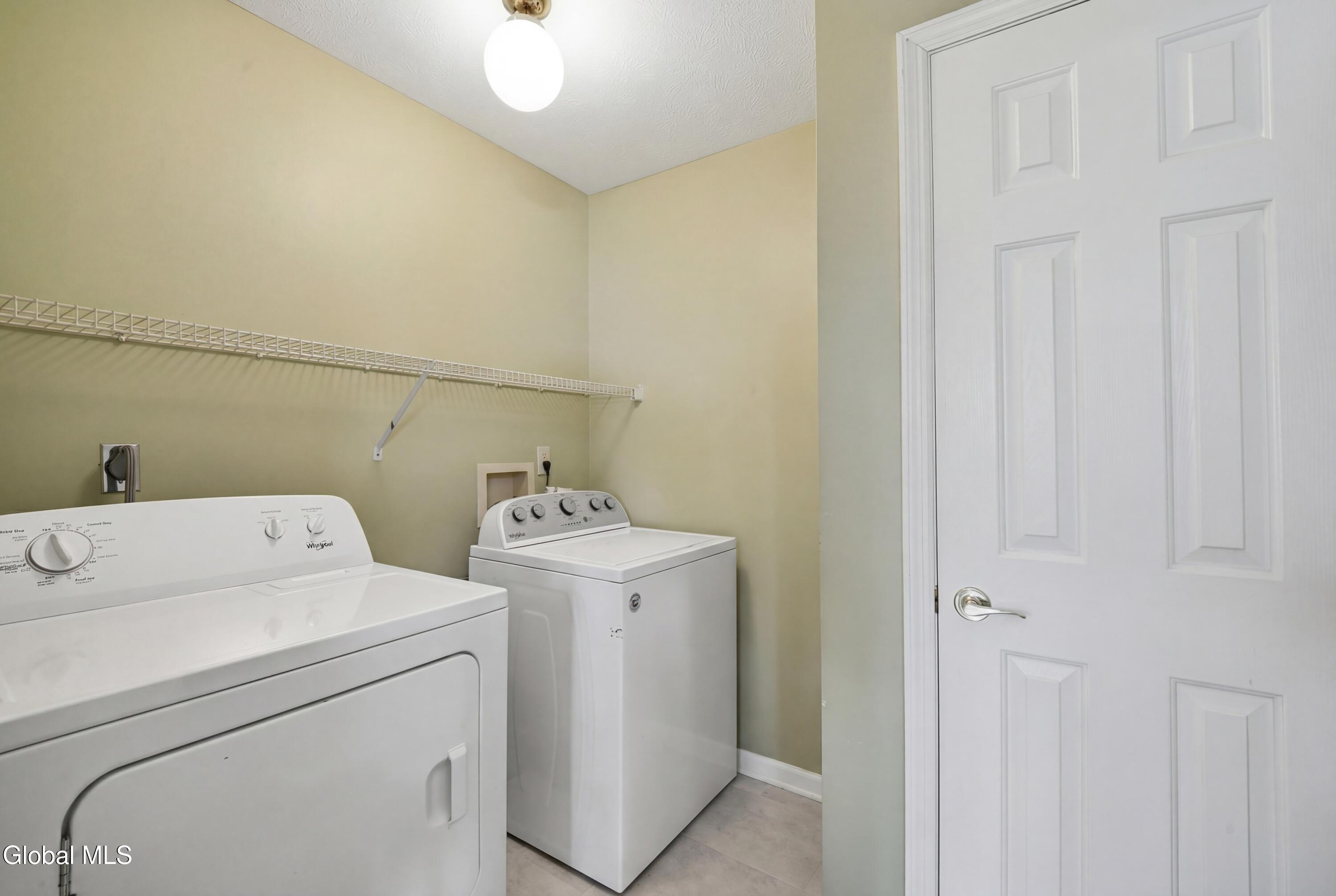 24 Squire Road Schenectady NY 12304