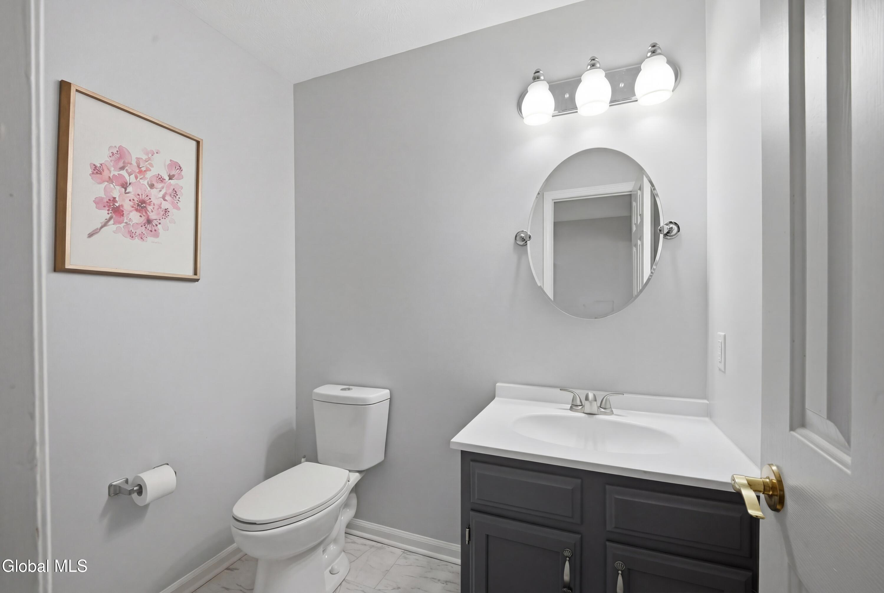 24 Squire Road Schenectady NY 12304