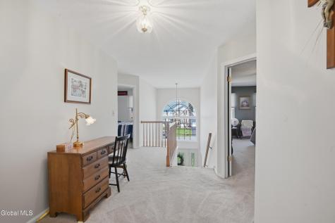 24 Squire Road Schenectady NY 12304