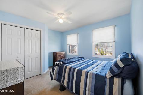 24 Squire Road Schenectady NY 12304