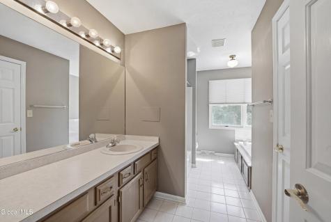 24 Squire Road Schenectady NY 12304