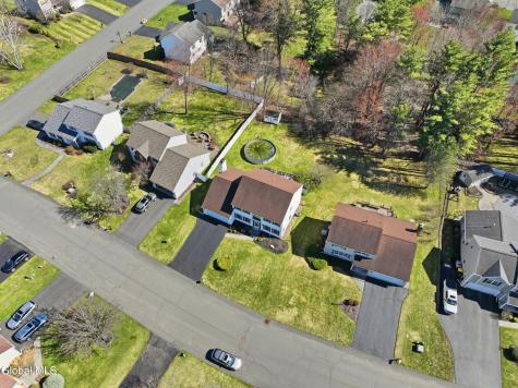 24 Squire Road Schenectady NY 12304