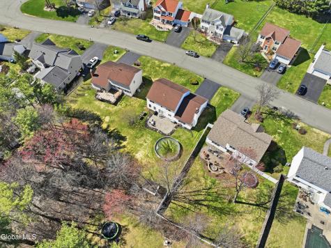24 Squire Road Schenectady NY 12304