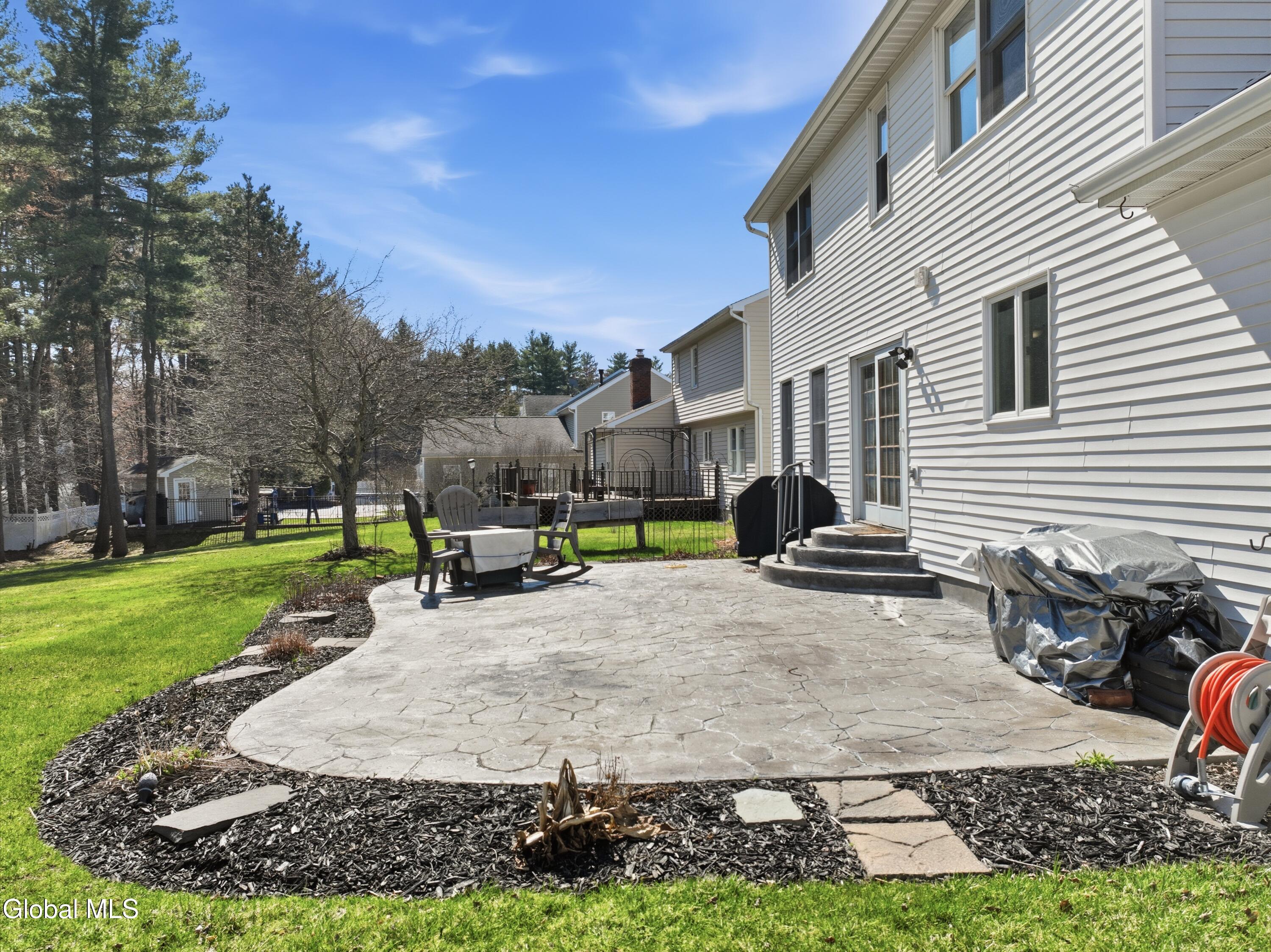 24 Squire Road Schenectady NY 12304