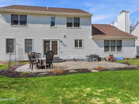 24 Squire Road Schenectady NY 12304