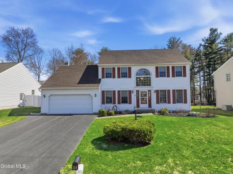 24 Squire Road Schenectady NY 12304