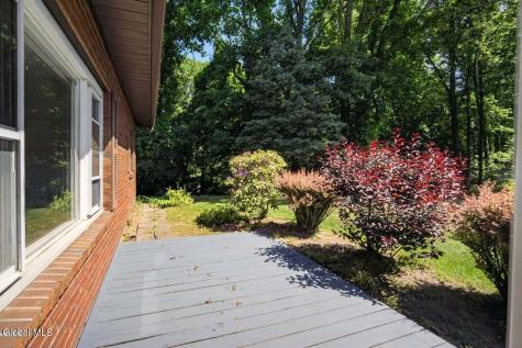 2B Deer Creek Clifton Park NY 12065