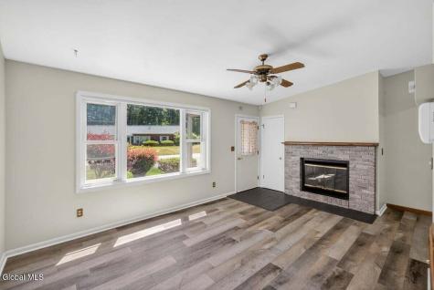 2B Deer Creek Clifton Park NY 12065