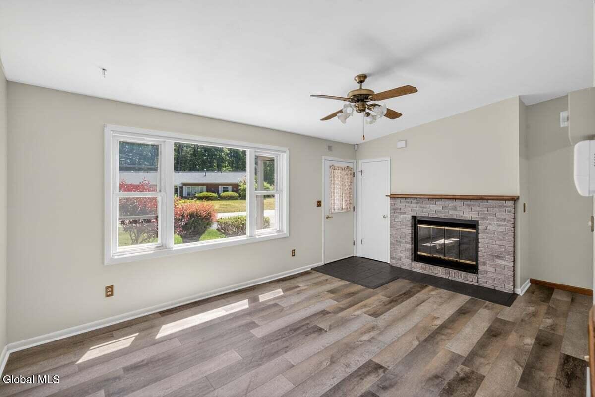 2B Deer Creek Clifton Park NY 12065