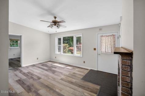 2B Deer Creek Clifton Park NY 12065