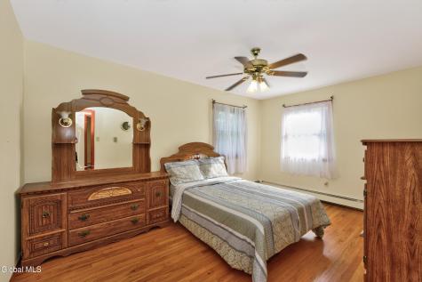 6 Theresa Ann Court Albany NY 12205