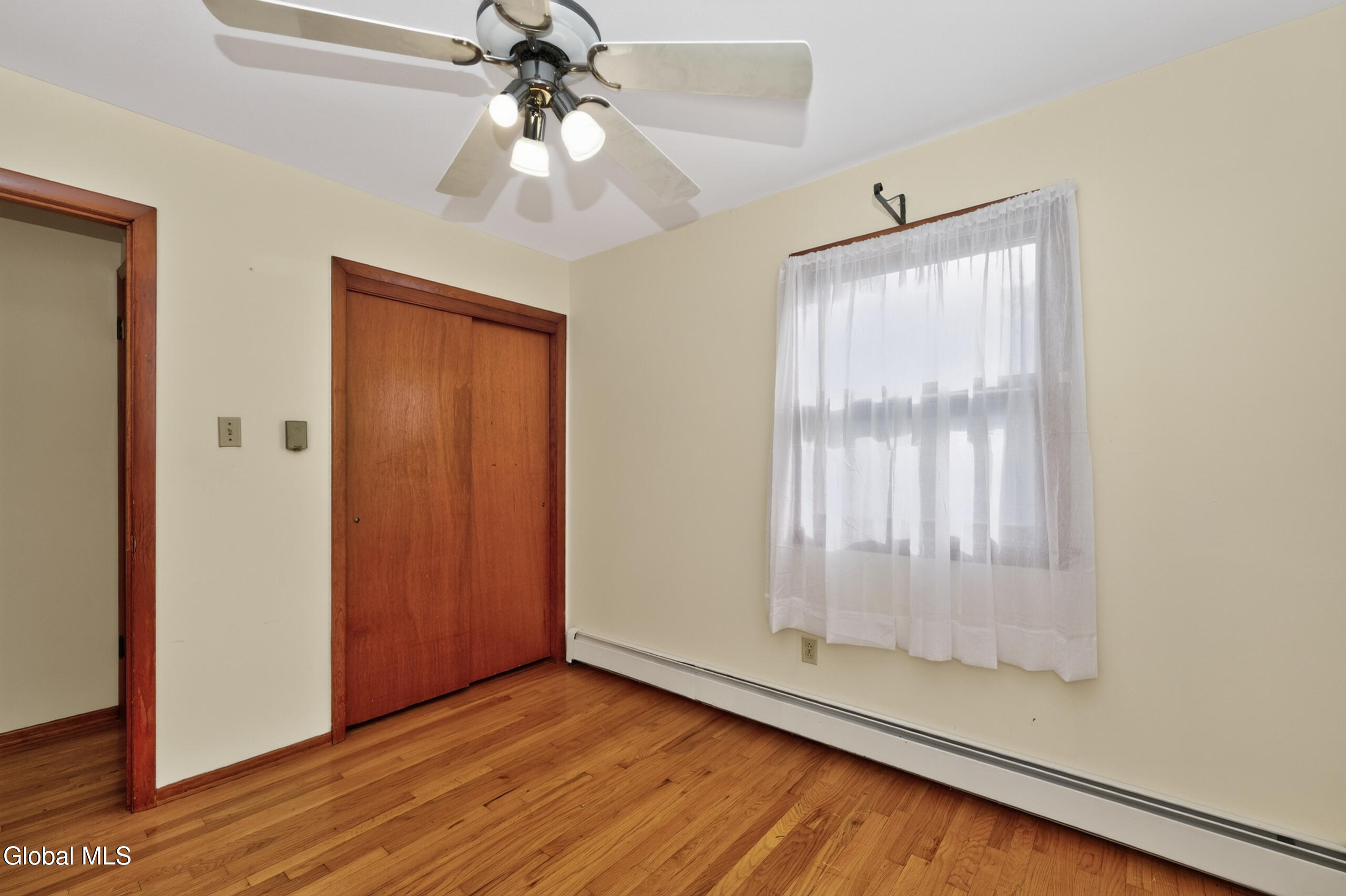 6 Theresa Ann Court Albany NY 12205
