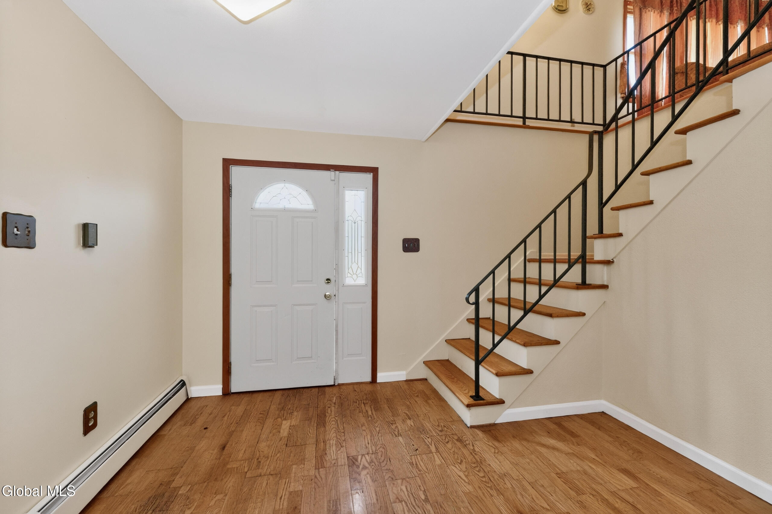 6 Theresa Ann Court Albany NY 12205