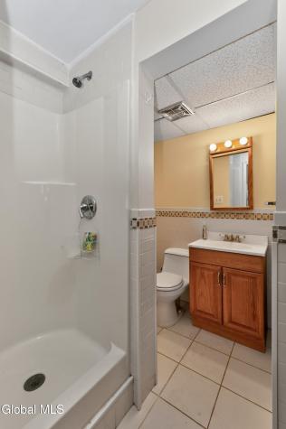6 Theresa Ann Court Albany NY 12205