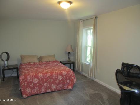 18 Valleyview Avenue Rotterdam NY 12306
