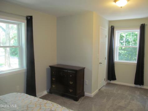 18 Valleyview Avenue Rotterdam NY 12306