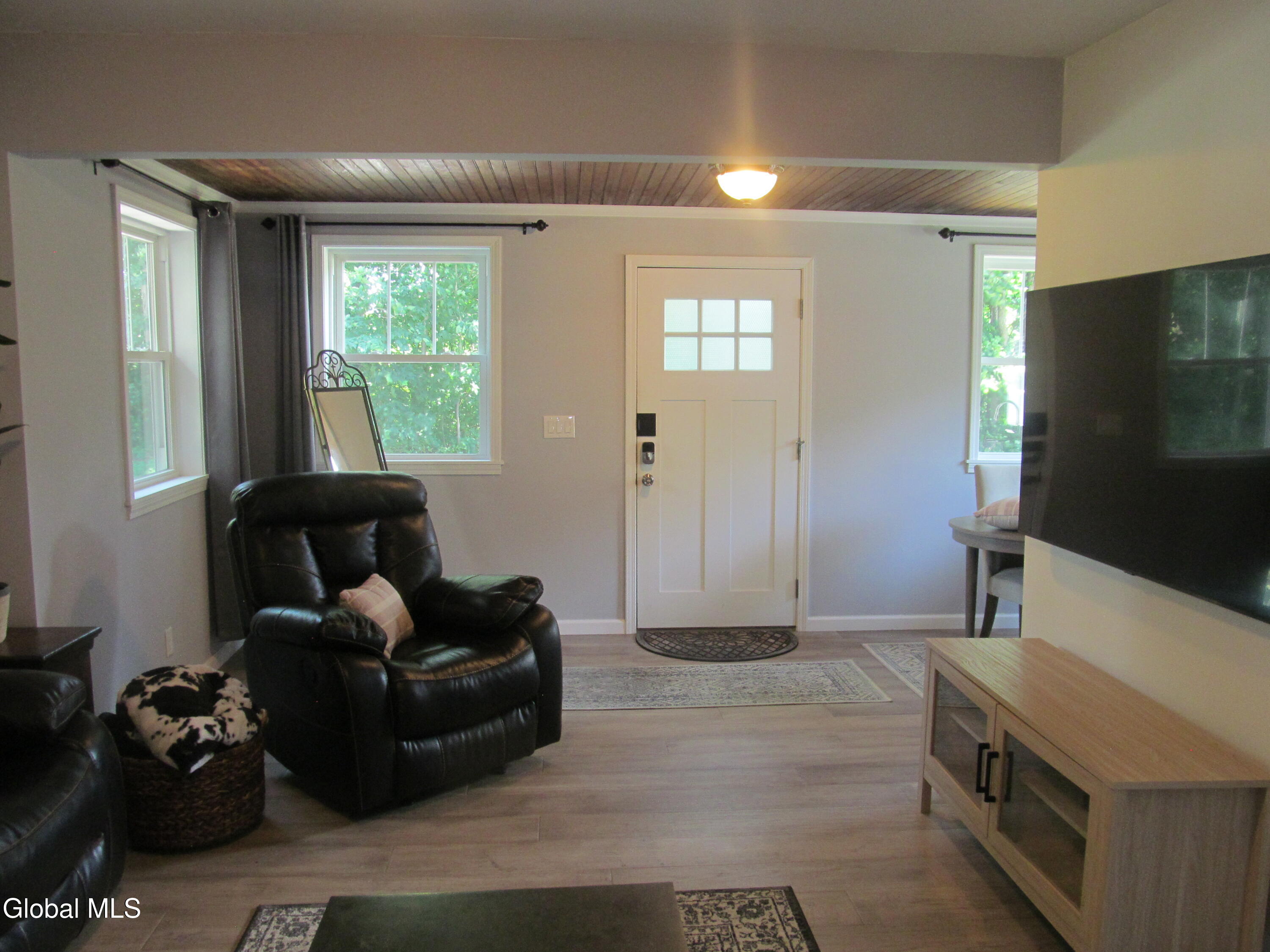 18 Valleyview Avenue Rotterdam NY 12306