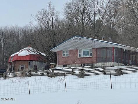 62 Tybush Lane Troy NY 12180