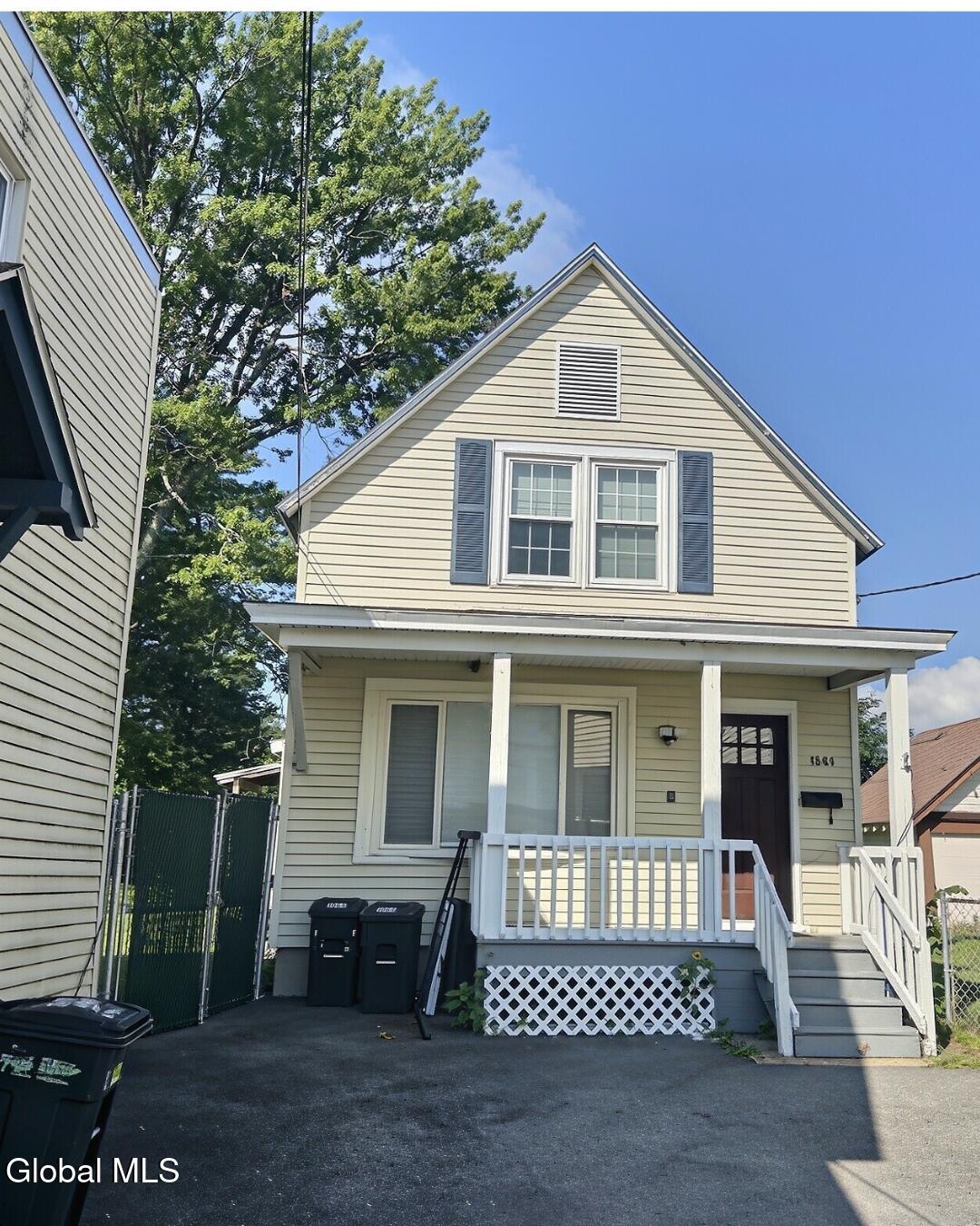 1064 Hegeman Street Schenectady NY 12306