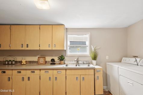1064 Hegeman Street Schenectady NY 12306