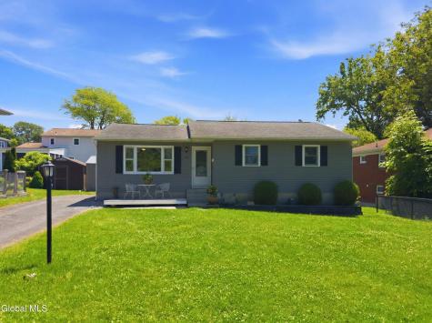 34 Mountainview Avenue Albany NY 12208