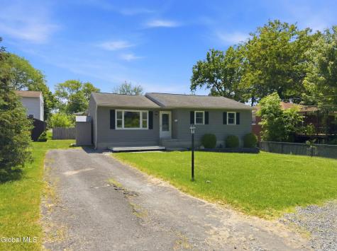 34 Mountainview Avenue Albany NY 12208