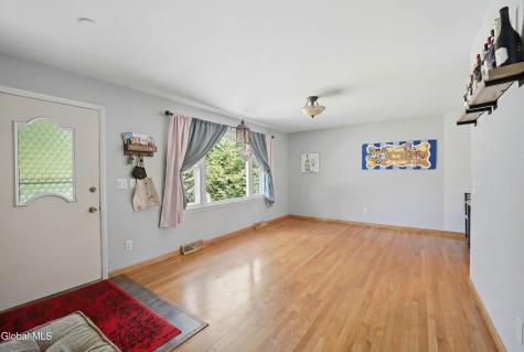 34 Mountainview Avenue Albany NY 12208