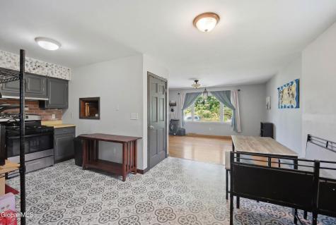 34 Mountainview Avenue Albany NY 12208