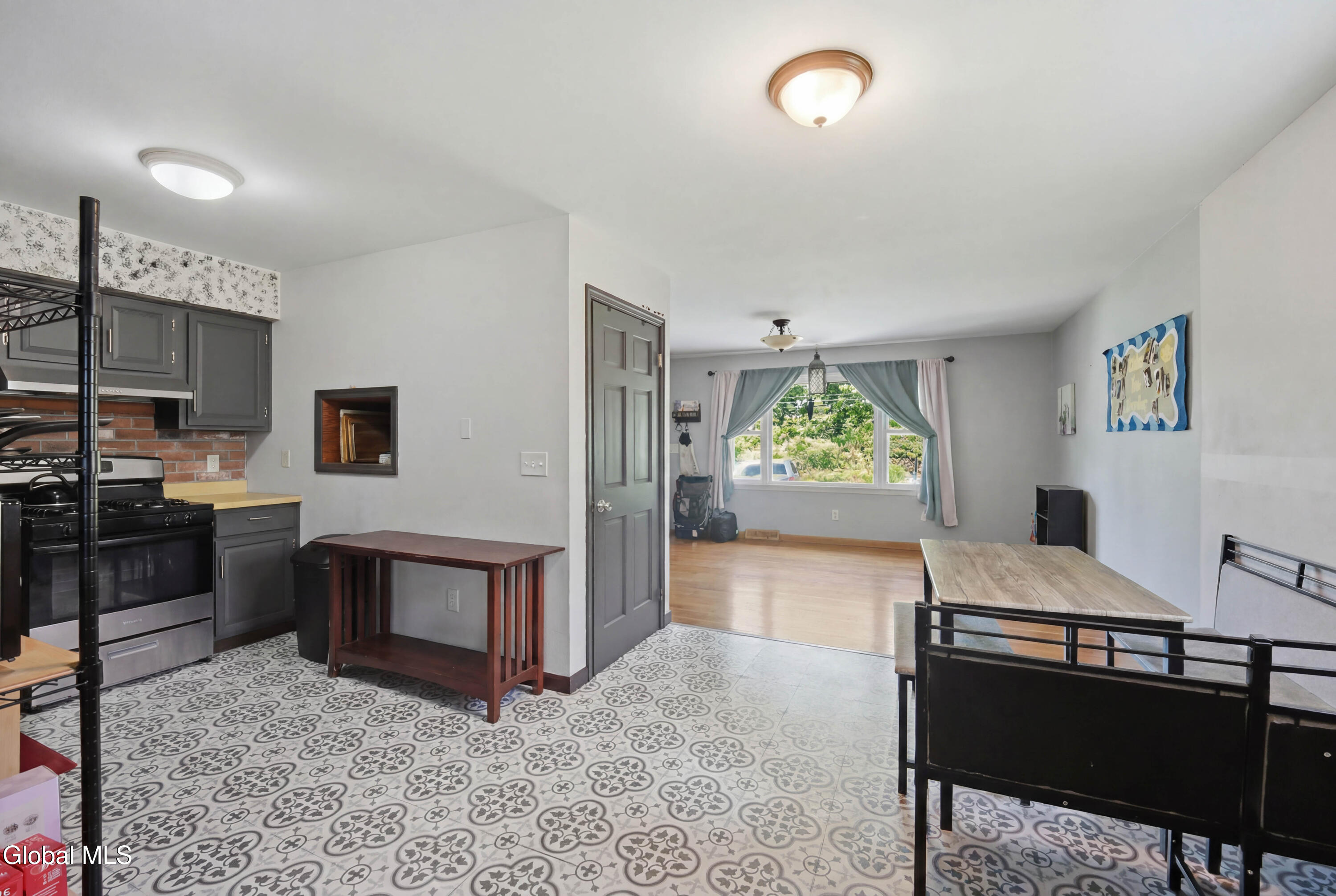 34 Mountainview Avenue Albany NY 12208