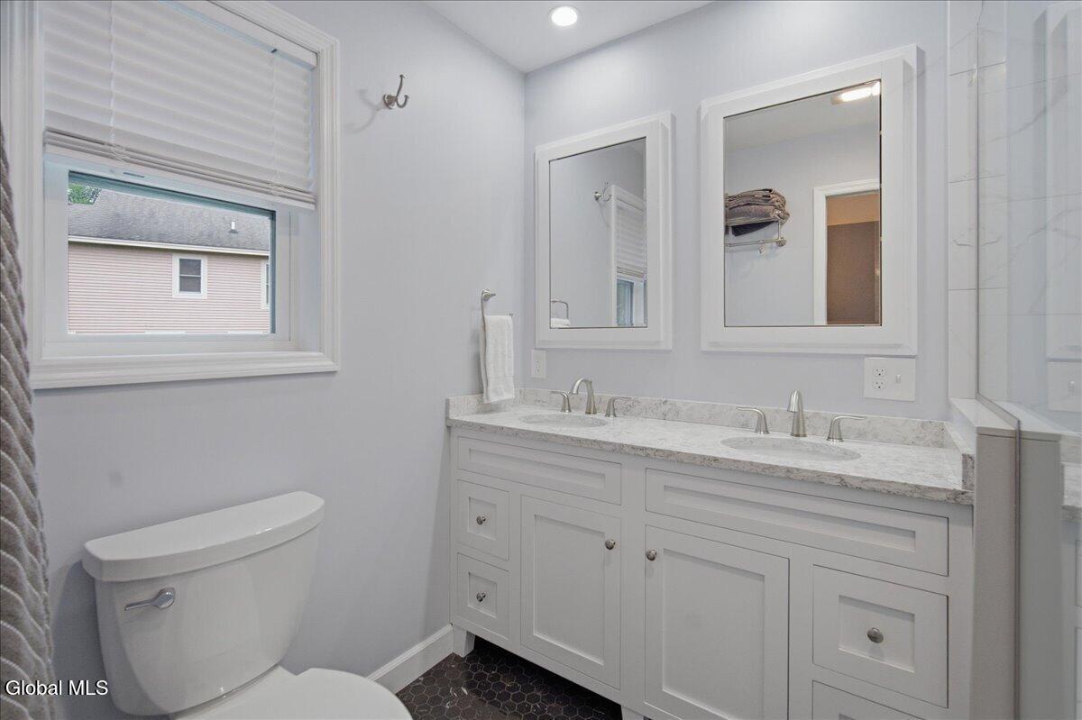 18 Orchard Park Drive Clifton Park NY 12065