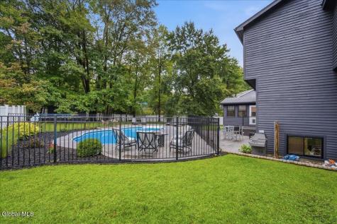 18 Orchard Park Drive Clifton Park NY 12065