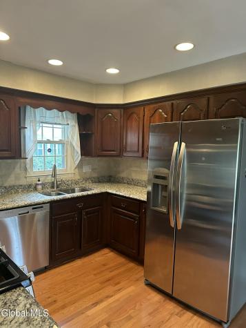 18 Birchwood Court Albany NY 12211