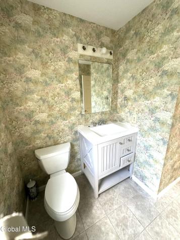 18 Birchwood Court Albany NY 12211