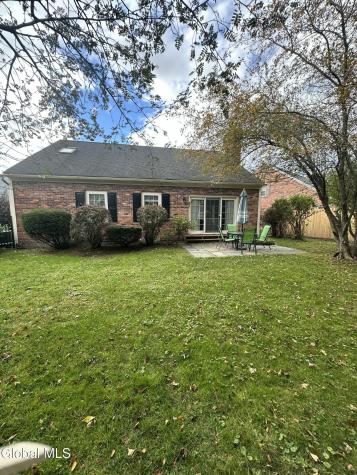 18 Birchwood Court Albany NY 12211