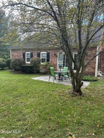 18 Birchwood Court Albany NY 12211