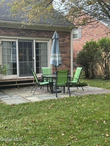 18 Birchwood Court Albany NY 12211