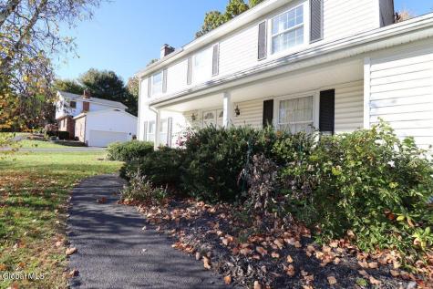2463 Brookshire Drive Niskayuna NY 12309