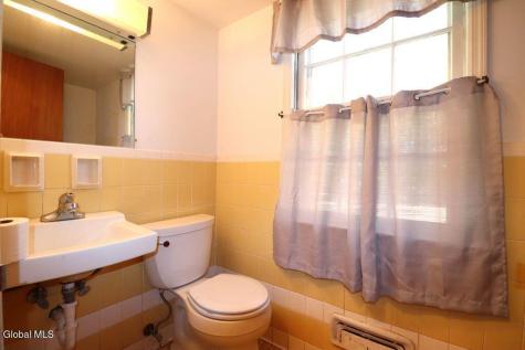 2463 Brookshire Drive Niskayuna NY 12309