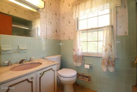 2463 Brookshire Drive Niskayuna NY 12309