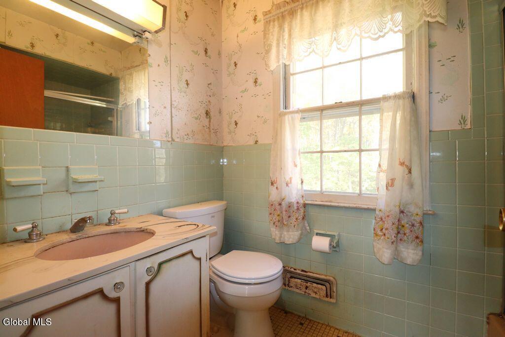 2463 Brookshire Drive Niskayuna NY 12309