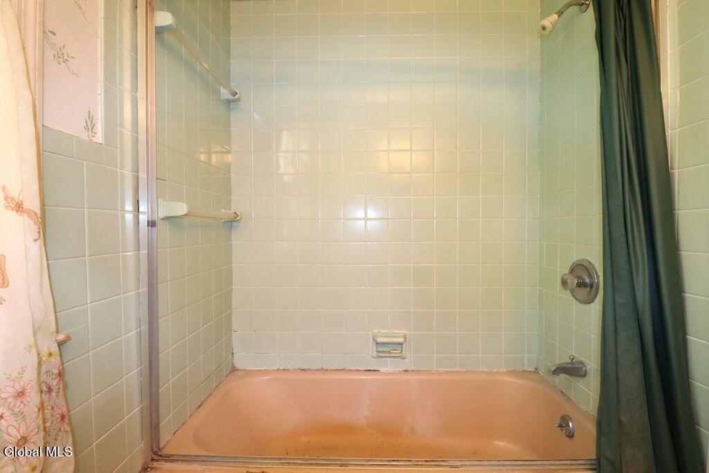 2463 Brookshire Drive Niskayuna NY 12309