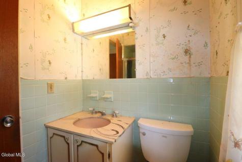 2463 Brookshire Drive Niskayuna NY 12309
