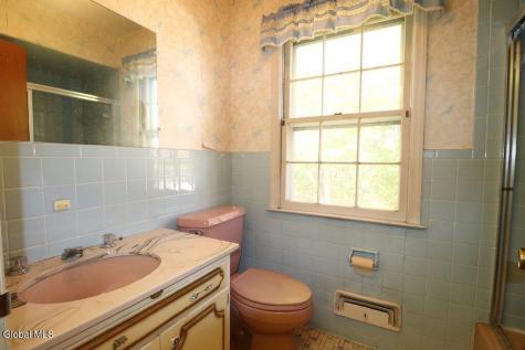 2463 Brookshire Drive Niskayuna NY 12309