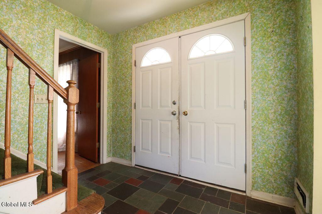 2463 Brookshire Drive Niskayuna NY 12309