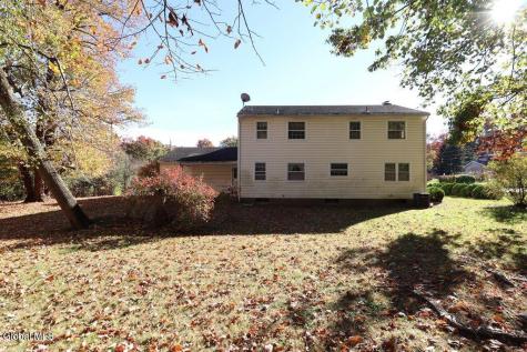 2463 Brookshire Drive Niskayuna NY 12309