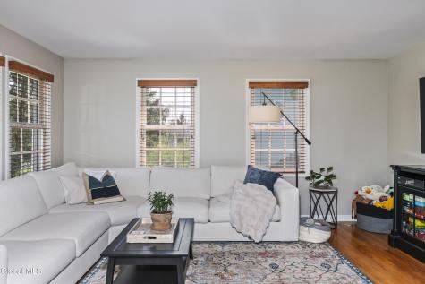 3 Cephalonia Drive Niskayuna NY 12309